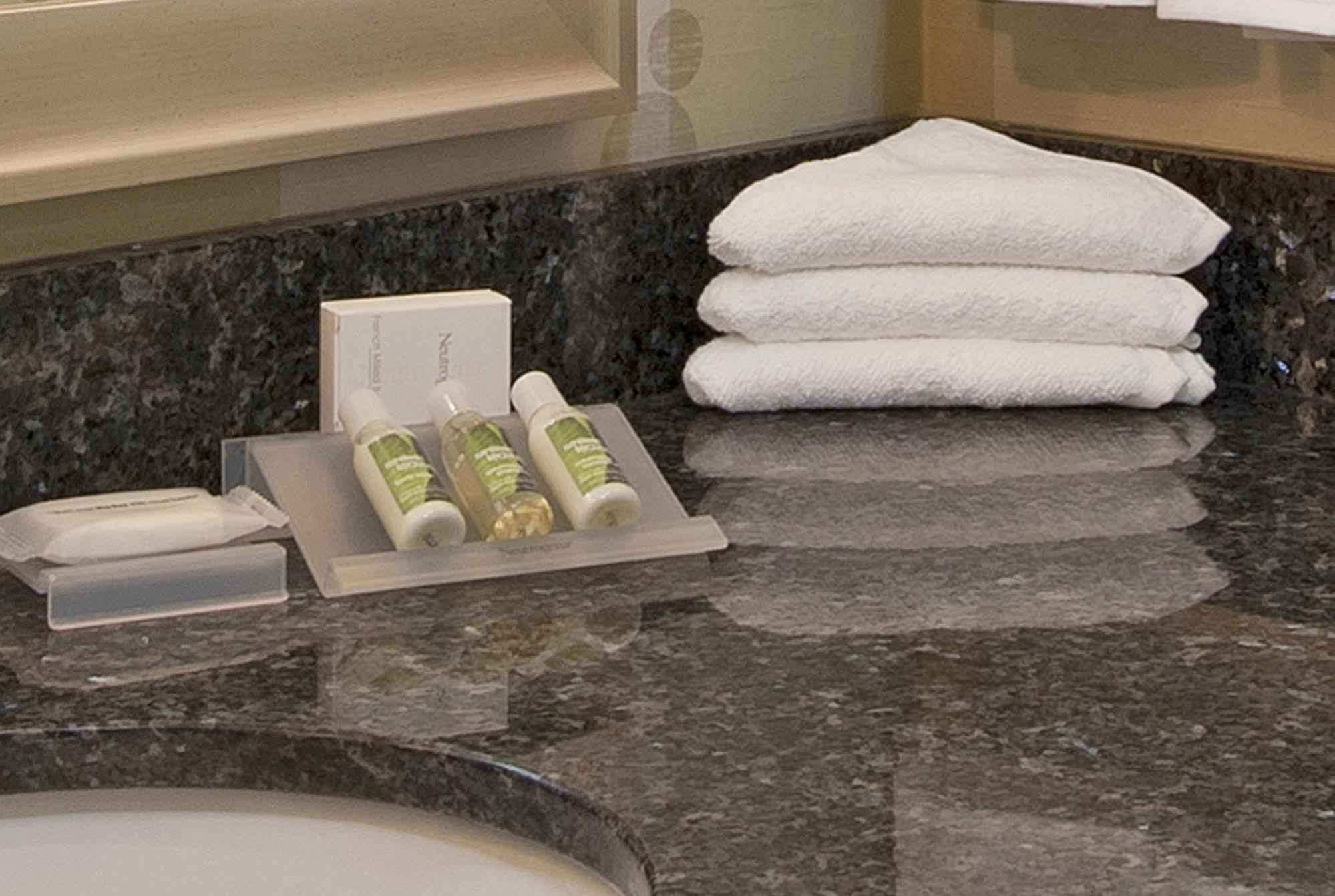 Hilton Garden Inn Ft Worth Alliance Airport Роанок Екстер'єр фото